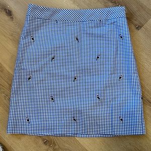 Mini skirt with parrots
